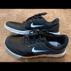 Women’s Black Nike’s Size 7